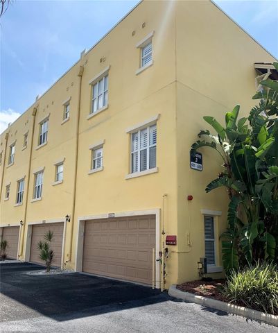 601 CASABELLA CIRCLE, Tampa, FL 33609