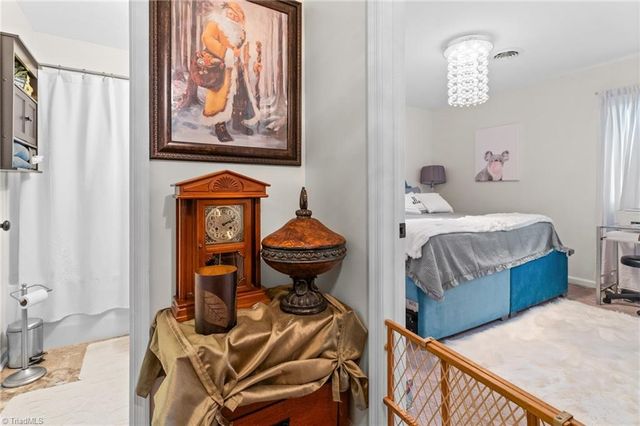 402 S Renfro Street 4, Mount Airy, NC 27030