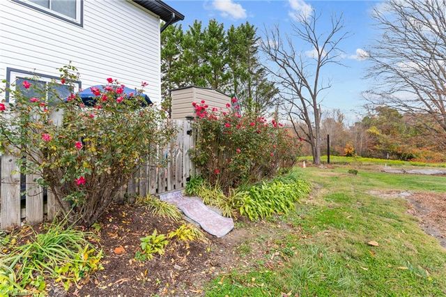 402 S Renfro Street 4, Mount Airy, NC 27030