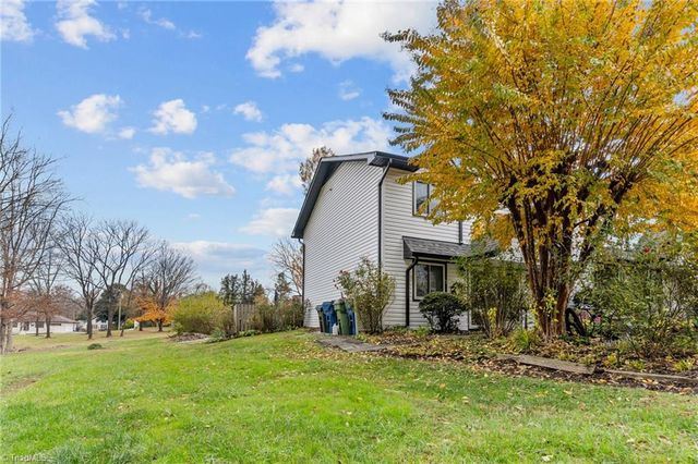 402 S Renfro Street 4, Mount Airy, NC 27030