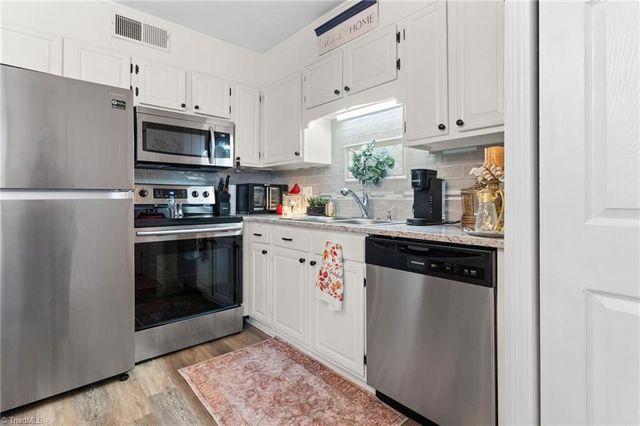 402 S Renfro Street 4, Mount Airy, NC 27030