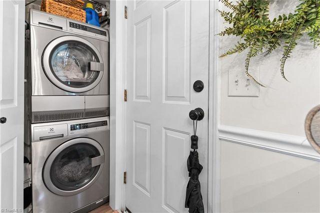 402 S Renfro Street 4, Mount Airy, NC 27030