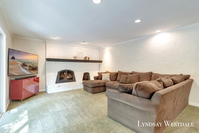 6774 Woodbrook Drive Se, Grand Rapids, MI 49546