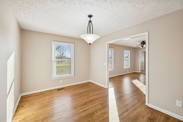 353 Branham Mill Rd, Gallatin, TN 37066