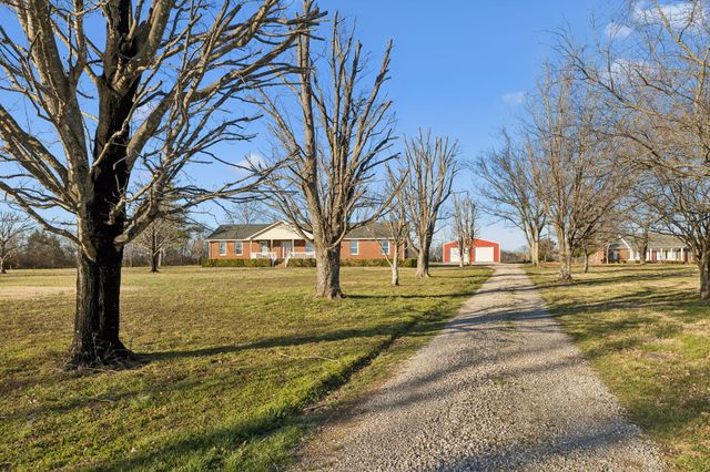 353 Branham Mill Rd, Gallatin, TN 37066