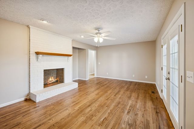 353 Branham Mill Rd, Gallatin, TN 37066