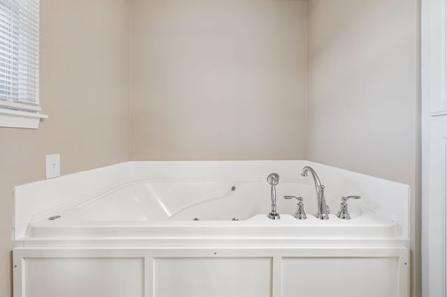 353 Branham Mill Rd, Gallatin, TN 37066