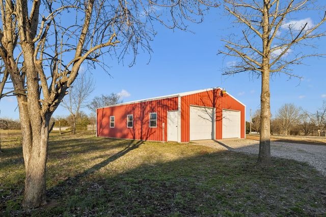 353 Branham Mill Rd, Gallatin, TN 37066