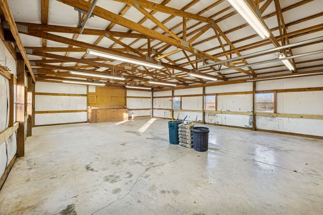 353 Branham Mill Rd, Gallatin, TN 37066