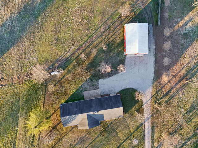 353 Branham Mill Rd, Gallatin, TN 37066