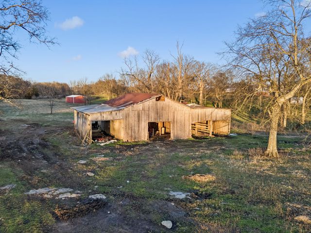 353 Branham Mill Rd, Gallatin, TN 37066