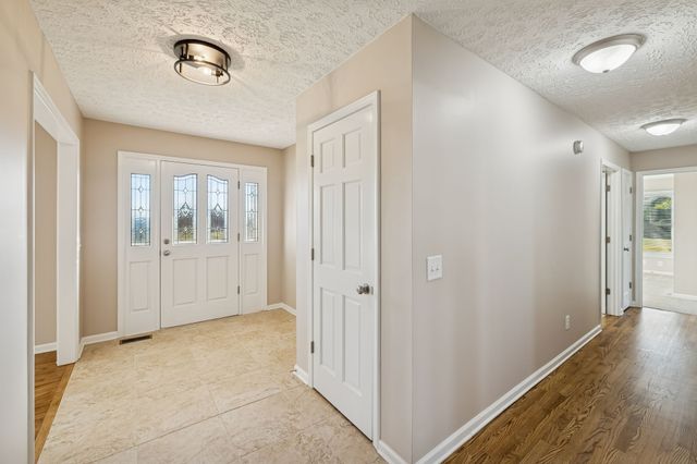 353 Branham Mill Rd, Gallatin, TN 37066