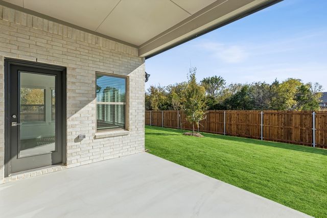 1086 Dewy Lake Place, Lavon, TX 75166
