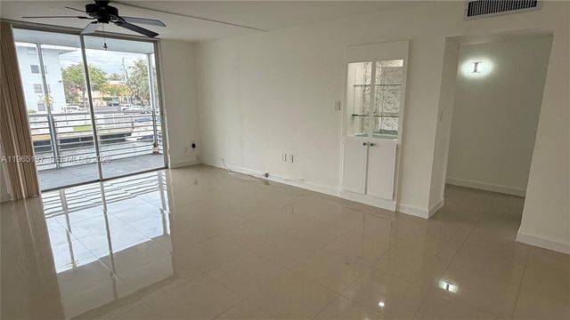 3849 NE 169th St 201, North Miami Beach, FL 33160