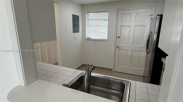 3849 NE 169th St 201, North Miami Beach, FL 33160