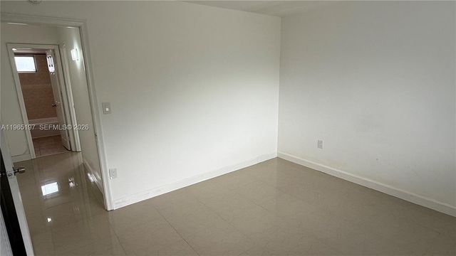 3849 NE 169th St 201, North Miami Beach, FL 33160