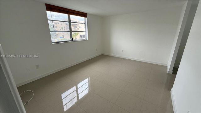 3849 NE 169th St 201, North Miami Beach, FL 33160