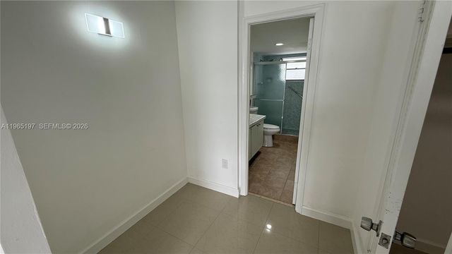 3849 NE 169th St 201, North Miami Beach, FL 33160