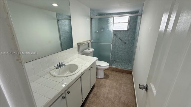 3849 NE 169th St 201, North Miami Beach, FL 33160