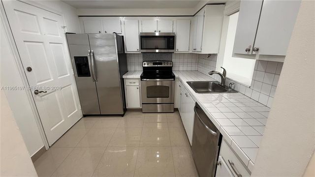 3849 NE 169th St 201, North Miami Beach, FL 33160