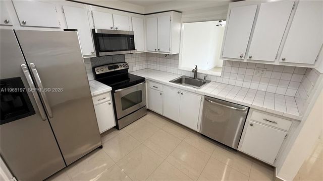 3849 NE 169th St 201, North Miami Beach, FL 33160