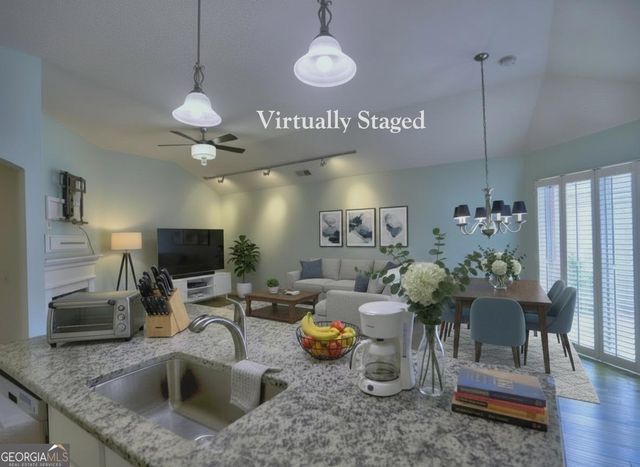 512 Courtyard Way, Woodstock, GA 30189