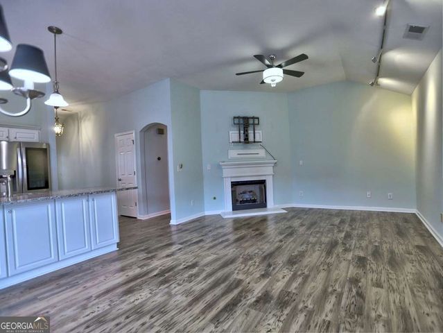 512 Courtyard Way, Woodstock, GA 30189