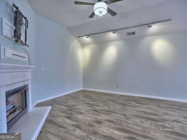 512 Courtyard Way, Woodstock, GA 30189