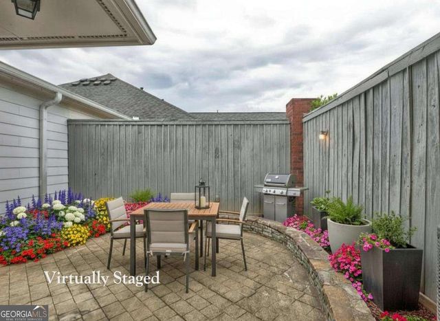 512 Courtyard Way, Woodstock, GA 30189