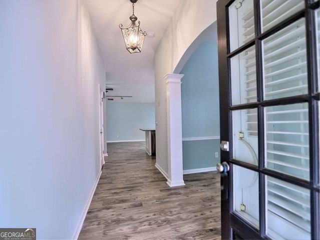 512 Courtyard Way, Woodstock, GA 30189