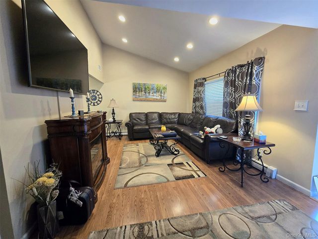 60 Meyer Lane, Medford, NY 11763