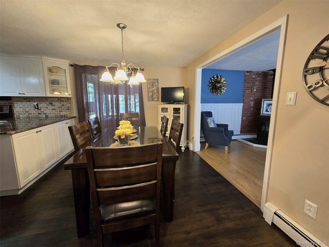60 Meyer Lane, Medford, NY 11763