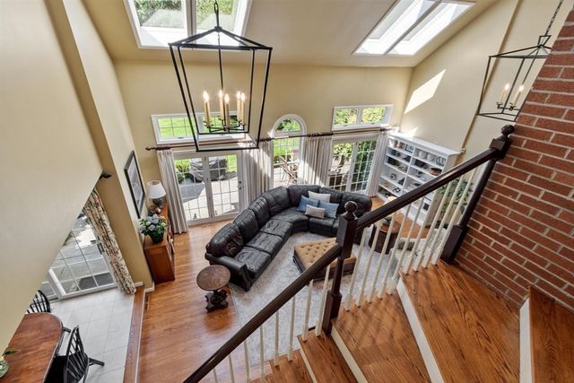 9 Ladyslipper Ln, Acton, MA 01720