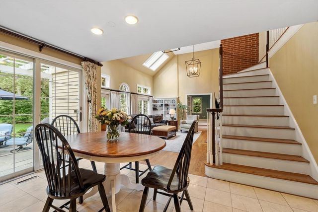 9 Ladyslipper Ln, Acton, MA 01720