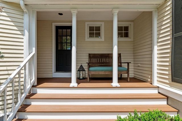 9 Ladyslipper Ln, Acton, MA 01720
