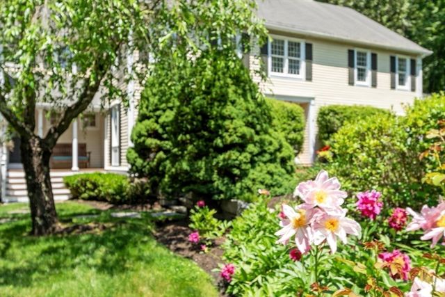 9 Ladyslipper Ln, Acton, MA 01720