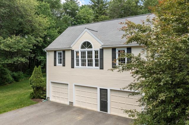 9 Ladyslipper Ln, Acton, MA 01720