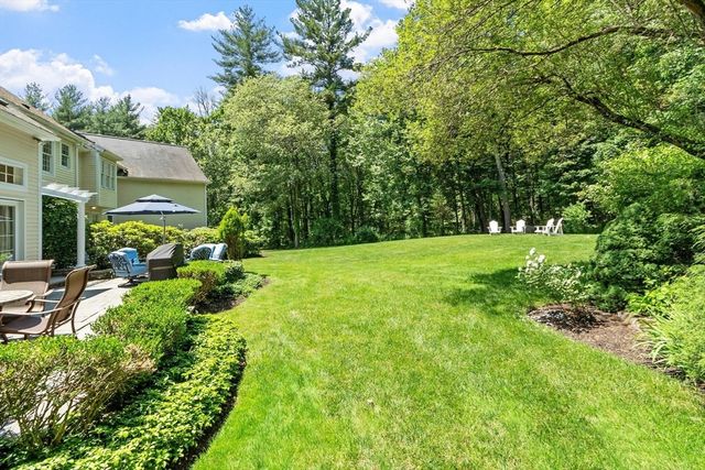 9 Ladyslipper Ln, Acton, MA 01720