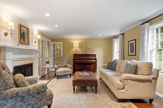 9 Ladyslipper Ln, Acton, MA 01720