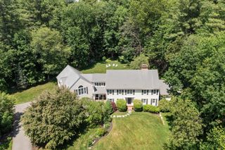 9 Ladyslipper Ln, Acton, MA 01720