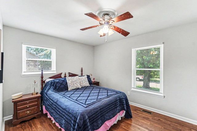 229 Hill N Dell Road, Paris, KY 40361