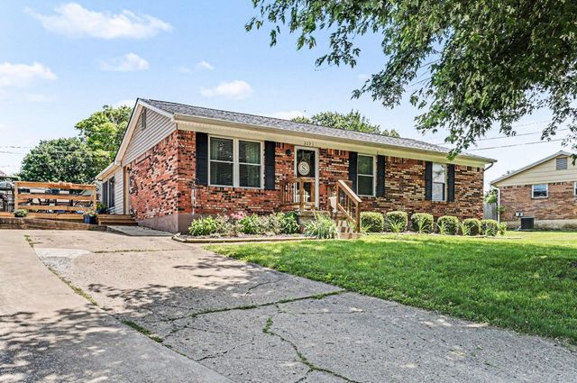 229 Hill N Dell Road, Paris, KY 40361