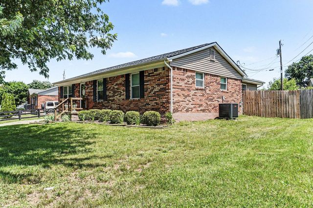 229 Hill N Dell Road, Paris, KY 40361