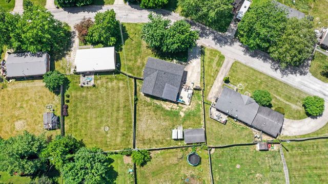 229 Hill N Dell Road, Paris, KY 40361