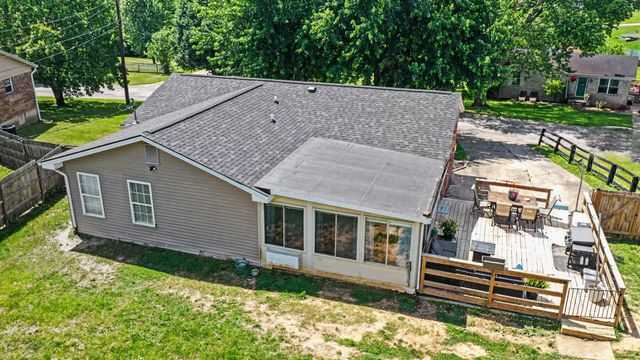 229 Hill N Dell Road, Paris, KY 40361