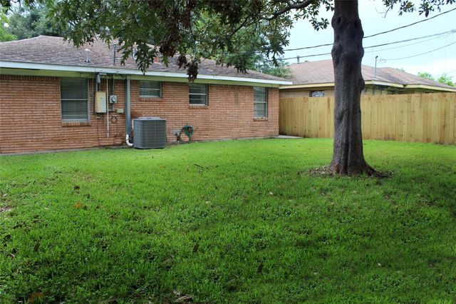 4510 Billingsley Street, Houston, TX 77009