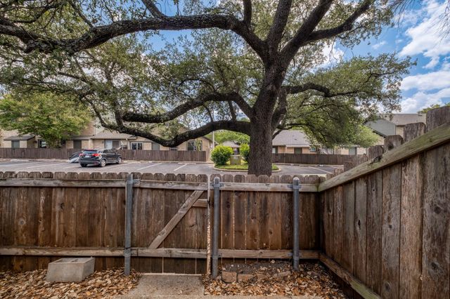 1015 E Yager LN 35, Austin, TX 78753
