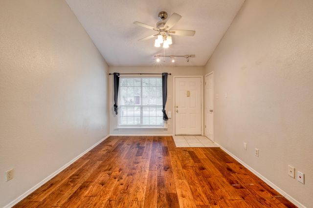 1015 E Yager LN 35, Austin, TX 78753