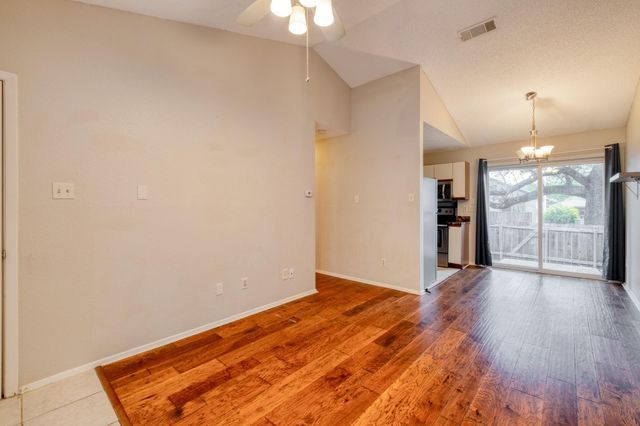 1015 E Yager LN 35, Austin, TX 78753