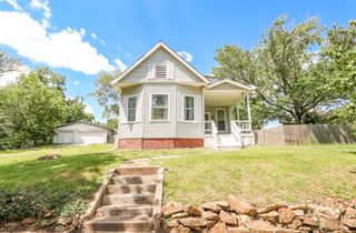 1107 BOND ST, Moberly, MO 65270